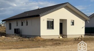 Novostavba bungalov – Cestice