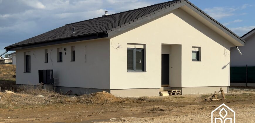 Novostavba bungalov – Cestice