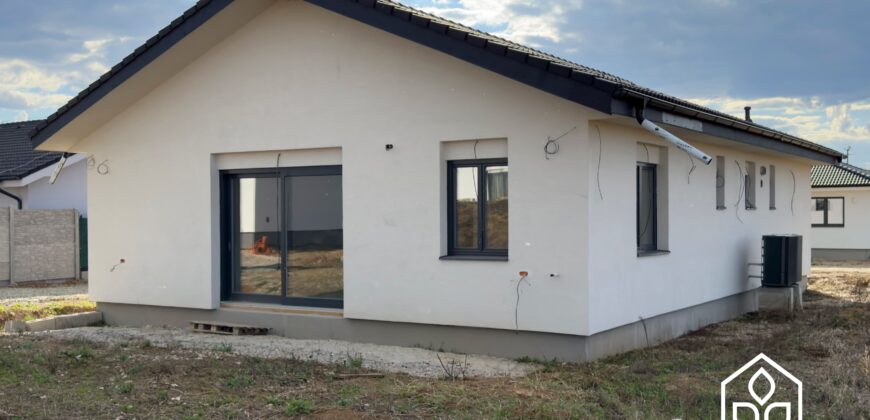 Novostavba bungalov – Cestice