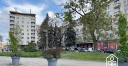 Garsónka – Komenského ulica, Staré Mesto